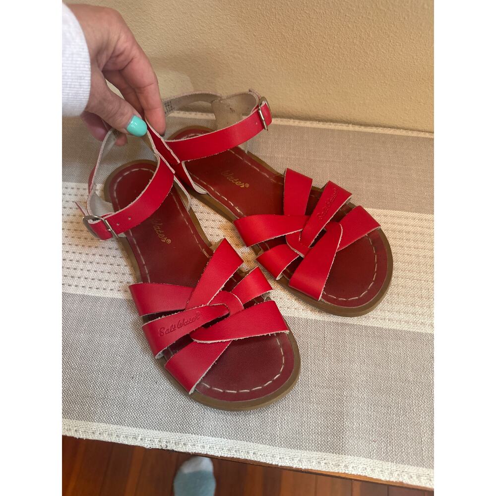 The original saltwater sandal in red Women's Size 7 Leather Sandals